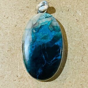 Gorgeous Aqua/Blue Chrysocolla Pendant Necklace - 925 Stamped/Plated